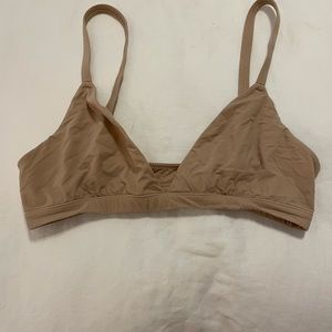 SKIMS fits everybody triangle bralette